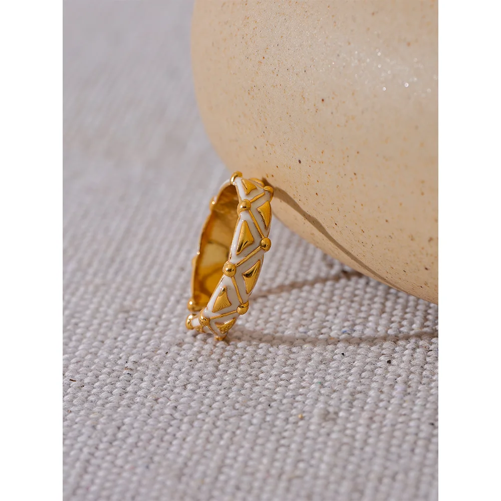 Glint Ring