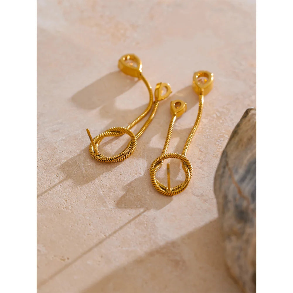 Veloria Earrings